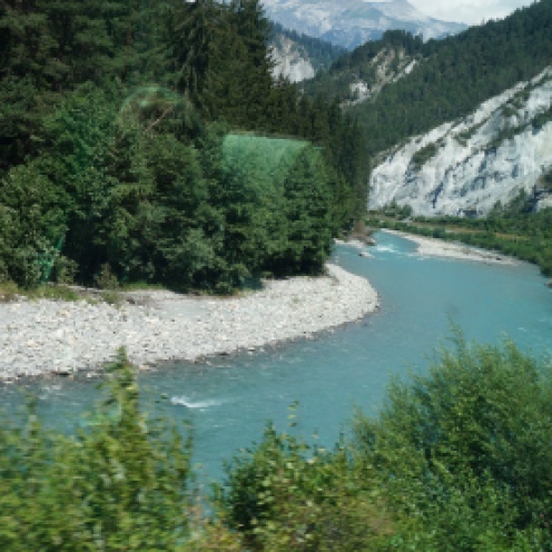 GlacierExpress_Sightseeing_Berge_Schnellzug_Schweiz_Reiseblogger_Exploreglobal