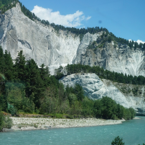 GlacierExpress_Zugfahrt_Schnellzug_Schweiz_Reiseblogger_Exploreglobal